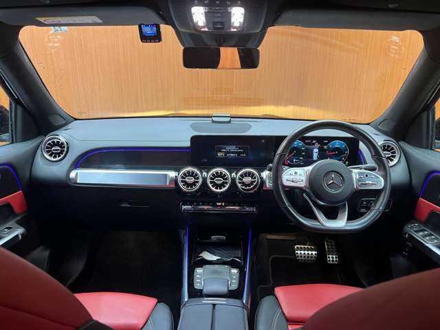 メルセデス・ベンツ ＧＬＢ２００ｄ AMGライン 千葉県 2020(令2)年 6.2万km コスモスブラック パノラマＳＲ　/１オーナー　/純正ナビ　/３６０°カメラ　/ＡＣＣ　/ＢＳＭ　/シートヒーター　/パワーシート　/ＬＥＤヘッドライト　/ハイビームアシスト　/電動リアゲート　/パーキングアシスト　/アンビエントライト