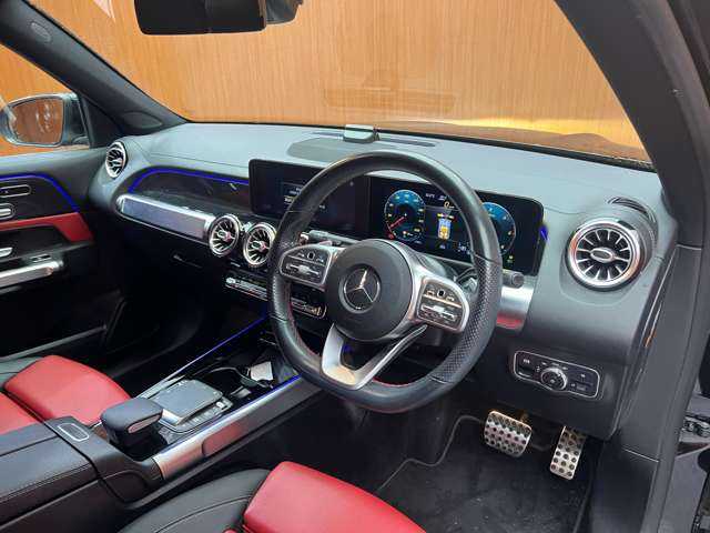 メルセデス・ベンツ ＧＬＢ２００ｄ AMGライン 千葉県 2020(令2)年 6.2万km コスモスブラック パノラマＳＲ　/１オーナー　/純正ナビ　/３６０°カメラ　/ＡＣＣ　/ＢＳＭ　/シートヒーター　/パワーシート　/ＬＥＤヘッドライト　/ハイビームアシスト　/電動リアゲート　/パーキングアシスト　/アンビエントライト