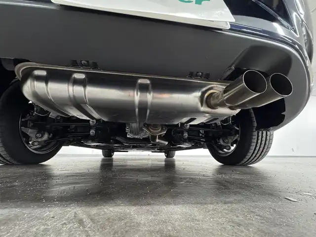 マツダ ロードスター S レザーパッケージ Vセレクション 三重県 2024(令6)年 0.5万km ディープクリスタルブルーマイカ プレミアムガソリン/FR/6F/純正 8.8インチナビ/（FM/AM/Bluetooth/USB/Amazon Alexa/CarPlay/AndroidAuto/TV）/バックカメラ/BOSEサウンドシステム（9スピーカー/AUDIOPILOT2）/ドライブレコーダー 前方/ビルトイン ETC（助手席シート背面）/i-ACTIVSENSE/運転支援/・標識連動車速設定（レーダークルコン連動対応）/・交通標識認識システム/・速度標識警報/・マツダレーダークルーズコントロール（MRCC）/リスク警報/・後側方車両接近検知（RCTA）/・車線逸脱警報（LDWS）/・ブラインドスポットモニタリング（BSM）/・降車時警告/事故回避支援/・ディスタンス＆スピードアラート/・スマートブレーキサポート（前進・後進）/ドライバーアテンションアラート/・疲労・注意力低下警報/装備/・ナッパレザーシート（色：スポーツタン）/・シートヒーター（D/N）/・オートエアコン/・オートライト/・アダプティブLEDヘッドライト/・オートワイパー/・ステアリングスイッチ/・プッシュスタート/・純正16inAW/・入力用USB type-Cジャックx2/・クロス（布）ルーフ：ベージュ色/など