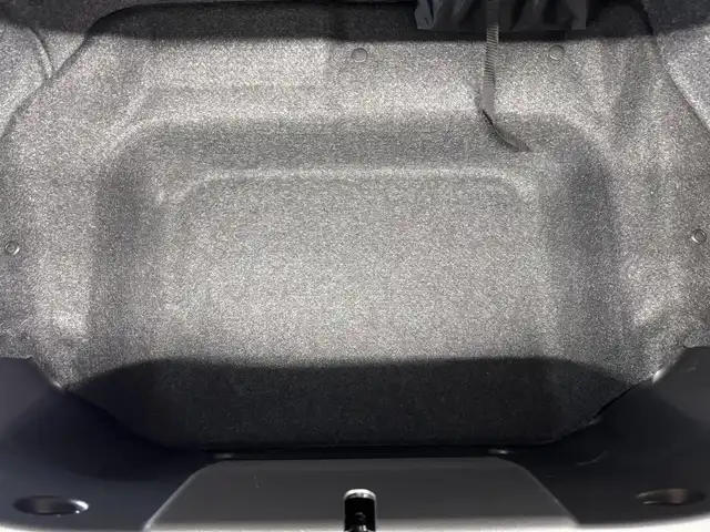 マツダ ロードスター S レザーパッケージ Vセレクション 三重県 2024(令6)年 0.5万km ディープクリスタルブルーマイカ プレミアムガソリン/FR/6F/純正 8.8インチナビ/（FM/AM/Bluetooth/USB/Amazon Alexa/CarPlay/AndroidAuto/TV）/バックカメラ/BOSEサウンドシステム（9スピーカー/AUDIOPILOT2）/ドライブレコーダー 前方/ビルトイン ETC（助手席シート背面）/i-ACTIVSENSE/運転支援/・標識連動車速設定（レーダークルコン連動対応）/・交通標識認識システム/・速度標識警報/・マツダレーダークルーズコントロール（MRCC）/リスク警報/・後側方車両接近検知（RCTA）/・車線逸脱警報（LDWS）/・ブラインドスポットモニタリング（BSM）/・降車時警告/事故回避支援/・ディスタンス＆スピードアラート/・スマートブレーキサポート（前進・後進）/ドライバーアテンションアラート/・疲労・注意力低下警報/装備/・ナッパレザーシート（色：スポーツタン）/・シートヒーター（D/N）/・オートエアコン/・オートライト/・アダプティブLEDヘッドライト/・オートワイパー/・ステアリングスイッチ/・プッシュスタート/・純正16inAW/・入力用USB type-Cジャックx2/・クロス（布）ルーフ：ベージュ色/など