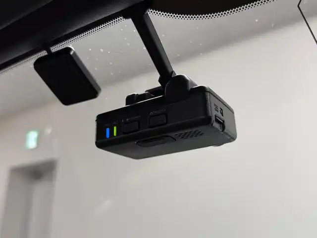 マツダ ロードスター S レザーパッケージ Vセレクション 三重県 2024(令6)年 0.5万km ディープクリスタルブルーマイカ プレミアムガソリン/FR/6F/純正 8.8インチナビ/（FM/AM/Bluetooth/USB/Amazon Alexa/CarPlay/AndroidAuto/TV）/バックカメラ/BOSEサウンドシステム（9スピーカー/AUDIOPILOT2）/ドライブレコーダー 前方/ビルトイン ETC（助手席シート背面）/i-ACTIVSENSE/運転支援/・標識連動車速設定（レーダークルコン連動対応）/・交通標識認識システム/・速度標識警報/・マツダレーダークルーズコントロール（MRCC）/リスク警報/・後側方車両接近検知（RCTA）/・車線逸脱警報（LDWS）/・ブラインドスポットモニタリング（BSM）/・降車時警告/事故回避支援/・ディスタンス＆スピードアラート/・スマートブレーキサポート（前進・後進）/ドライバーアテンションアラート/・疲労・注意力低下警報/装備/・ナッパレザーシート（色：スポーツタン）/・シートヒーター（D/N）/・オートエアコン/・オートライト/・アダプティブLEDヘッドライト/・オートワイパー/・ステアリングスイッチ/・プッシュスタート/・純正16inAW/・入力用USB type-Cジャックx2/・クロス（布）ルーフ：ベージュ色/など