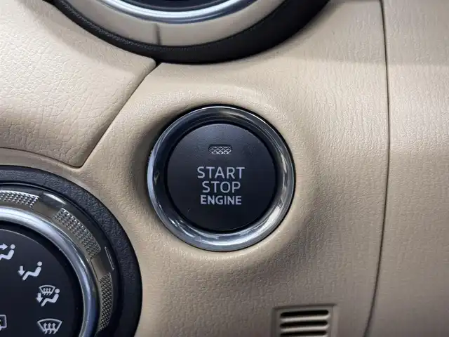 マツダ ロードスター S レザーパッケージ Vセレクション 三重県 2024(令6)年 0.5万km ディープクリスタルブルーマイカ プレミアムガソリン/FR/6F/純正 8.8インチナビ/（FM/AM/Bluetooth/USB/Amazon Alexa/CarPlay/AndroidAuto/TV）/バックカメラ/BOSEサウンドシステム（9スピーカー/AUDIOPILOT2）/ドライブレコーダー 前方/ビルトイン ETC（助手席シート背面）/i-ACTIVSENSE/運転支援/・標識連動車速設定（レーダークルコン連動対応）/・交通標識認識システム/・速度標識警報/・マツダレーダークルーズコントロール（MRCC）/リスク警報/・後側方車両接近検知（RCTA）/・車線逸脱警報（LDWS）/・ブラインドスポットモニタリング（BSM）/・降車時警告/事故回避支援/・ディスタンス＆スピードアラート/・スマートブレーキサポート（前進・後進）/ドライバーアテンションアラート/・疲労・注意力低下警報/装備/・ナッパレザーシート（色：スポーツタン）/・シートヒーター（D/N）/・オートエアコン/・オートライト/・アダプティブLEDヘッドライト/・オートワイパー/・ステアリングスイッチ/・プッシュスタート/・純正16inAW/・入力用USB type-Cジャックx2/・クロス（布）ルーフ：ベージュ色/など