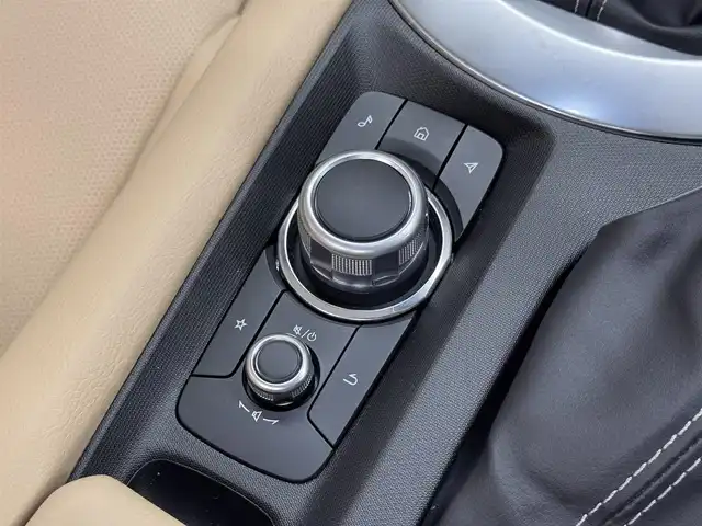 マツダ ロードスター S レザーパッケージ Vセレクション 三重県 2024(令6)年 0.5万km ディープクリスタルブルーマイカ プレミアムガソリン/FR/6F/純正 8.8インチナビ/（FM/AM/Bluetooth/USB/Amazon Alexa/CarPlay/AndroidAuto/TV）/バックカメラ/BOSEサウンドシステム（9スピーカー/AUDIOPILOT2）/ドライブレコーダー 前方/ビルトイン ETC（助手席シート背面）/i-ACTIVSENSE/運転支援/・標識連動車速設定（レーダークルコン連動対応）/・交通標識認識システム/・速度標識警報/・マツダレーダークルーズコントロール（MRCC）/リスク警報/・後側方車両接近検知（RCTA）/・車線逸脱警報（LDWS）/・ブラインドスポットモニタリング（BSM）/・降車時警告/事故回避支援/・ディスタンス＆スピードアラート/・スマートブレーキサポート（前進・後進）/ドライバーアテンションアラート/・疲労・注意力低下警報/装備/・ナッパレザーシート（色：スポーツタン）/・シートヒーター（D/N）/・オートエアコン/・オートライト/・アダプティブLEDヘッドライト/・オートワイパー/・ステアリングスイッチ/・プッシュスタート/・純正16inAW/・入力用USB type-Cジャックx2/・クロス（布）ルーフ：ベージュ色/など