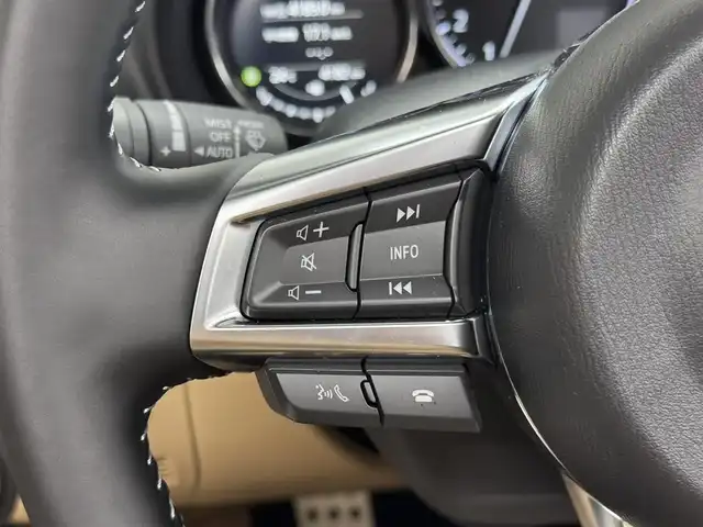 マツダ ロードスター S レザーパッケージ Vセレクション 三重県 2024(令6)年 0.5万km ディープクリスタルブルーマイカ プレミアムガソリン/FR/6F/純正 8.8インチナビ/（FM/AM/Bluetooth/USB/Amazon Alexa/CarPlay/AndroidAuto/TV）/バックカメラ/BOSEサウンドシステム（9スピーカー/AUDIOPILOT2）/ドライブレコーダー 前方/ビルトイン ETC（助手席シート背面）/i-ACTIVSENSE/運転支援/・標識連動車速設定（レーダークルコン連動対応）/・交通標識認識システム/・速度標識警報/・マツダレーダークルーズコントロール（MRCC）/リスク警報/・後側方車両接近検知（RCTA）/・車線逸脱警報（LDWS）/・ブラインドスポットモニタリング（BSM）/・降車時警告/事故回避支援/・ディスタンス＆スピードアラート/・スマートブレーキサポート（前進・後進）/ドライバーアテンションアラート/・疲労・注意力低下警報/装備/・ナッパレザーシート（色：スポーツタン）/・シートヒーター（D/N）/・オートエアコン/・オートライト/・アダプティブLEDヘッドライト/・オートワイパー/・ステアリングスイッチ/・プッシュスタート/・純正16inAW/・入力用USB type-Cジャックx2/・クロス（布）ルーフ：ベージュ色/など
