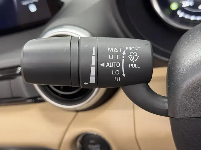 マツダ ロードスター S レザーパッケージ Vセレクション 三重県 2024(令6)年 0.5万km ディープクリスタルブルーマイカ プレミアムガソリン/FR/6F/純正 8.8インチナビ/（FM/AM/Bluetooth/USB/Amazon Alexa/CarPlay/AndroidAuto/TV）/バックカメラ/BOSEサウンドシステム（9スピーカー/AUDIOPILOT2）/ドライブレコーダー 前方/ビルトイン ETC（助手席シート背面）/i-ACTIVSENSE/運転支援/・標識連動車速設定（レーダークルコン連動対応）/・交通標識認識システム/・速度標識警報/・マツダレーダークルーズコントロール（MRCC）/リスク警報/・後側方車両接近検知（RCTA）/・車線逸脱警報（LDWS）/・ブラインドスポットモニタリング（BSM）/・降車時警告/事故回避支援/・ディスタンス＆スピードアラート/・スマートブレーキサポート（前進・後進）/ドライバーアテンションアラート/・疲労・注意力低下警報/装備/・ナッパレザーシート（色：スポーツタン）/・シートヒーター（D/N）/・オートエアコン/・オートライト/・アダプティブLEDヘッドライト/・オートワイパー/・ステアリングスイッチ/・プッシュスタート/・純正16inAW/・入力用USB type-Cジャックx2/・クロス（布）ルーフ：ベージュ色/など
