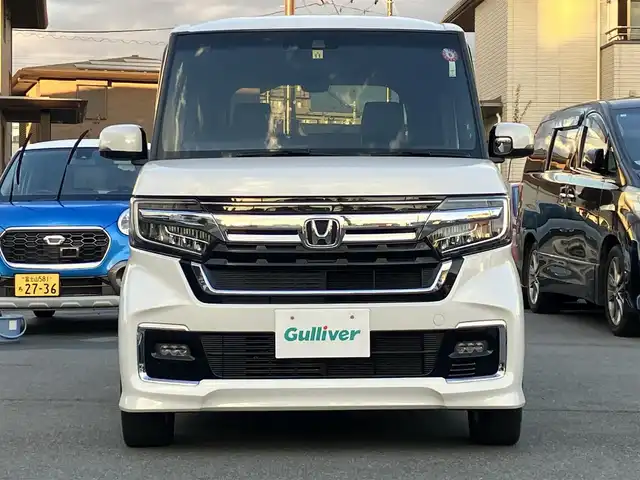 ホンダ Ｎ ＢＯＸ カスタム L ターボ 静岡県 2021(令3)年 3.4万km プラチナホワイトパール 純正8インチナビ（CD/DVD/BT/フルセグ）/バックカメラ/D席N席シートヒーター/パドルシフト/エンジンスタートボタン/パワーステアリング/パワーウィンドウ/アイドリングストップ/スマートキー/オートエアコン/レーダークルーズコントロール/USB入力端子/ETC/純正フロアマット/純正アルミホイール/ベンチシート/ハーフレザーシート/両側パワースライドドア/ABS/横滑り防止装置/コーナーセンサー/レーンキープアシスト/盗難防止装置/オートライト/オートマチックハイビーム/LEDヘッドライト/W+サイドエアバッグ/カーテンエアバッグ/衝突軽減システム