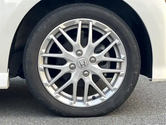 ホンダ Ｎ ＢＯＸ カスタム L ターボ 静岡県 2021(令3)年 3.4万km プラチナホワイトパール 純正8インチナビ（CD/DVD/BT/フルセグ）/バックカメラ/D席N席シートヒーター/パドルシフト/エンジンスタートボタン/パワーステアリング/パワーウィンドウ/アイドリングストップ/スマートキー/オートエアコン/レーダークルーズコントロール/USB入力端子/ETC/純正フロアマット/純正アルミホイール/ベンチシート/ハーフレザーシート/両側パワースライドドア/ABS/横滑り防止装置/コーナーセンサー/レーンキープアシスト/盗難防止装置/オートライト/オートマチックハイビーム/LEDヘッドライト/W+サイドエアバッグ/カーテンエアバッグ/衝突軽減システム