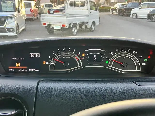 ホンダ Ｎ ＢＯＸ カスタム L ターボ 静岡県 2021(令3)年 3.4万km プラチナホワイトパール 純正8インチナビ（CD/DVD/BT/フルセグ）/バックカメラ/D席N席シートヒーター/パドルシフト/エンジンスタートボタン/パワーステアリング/パワーウィンドウ/アイドリングストップ/スマートキー/オートエアコン/レーダークルーズコントロール/USB入力端子/ETC/純正フロアマット/純正アルミホイール/ベンチシート/ハーフレザーシート/両側パワースライドドア/ABS/横滑り防止装置/コーナーセンサー/レーンキープアシスト/盗難防止装置/オートライト/オートマチックハイビーム/LEDヘッドライト/W+サイドエアバッグ/カーテンエアバッグ/衝突軽減システム