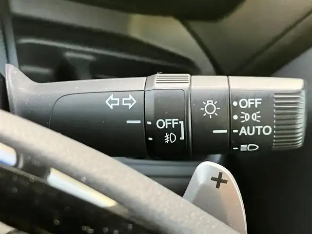 ホンダ Ｎ ＢＯＸ カスタム L ターボ 静岡県 2021(令3)年 3.4万km プラチナホワイトパール 純正8インチナビ（CD/DVD/BT/フルセグ）/バックカメラ/D席N席シートヒーター/パドルシフト/エンジンスタートボタン/パワーステアリング/パワーウィンドウ/アイドリングストップ/スマートキー/オートエアコン/レーダークルーズコントロール/USB入力端子/ETC/純正フロアマット/純正アルミホイール/ベンチシート/ハーフレザーシート/両側パワースライドドア/ABS/横滑り防止装置/コーナーセンサー/レーンキープアシスト/盗難防止装置/オートライト/オートマチックハイビーム/LEDヘッドライト/W+サイドエアバッグ/カーテンエアバッグ/衝突軽減システム