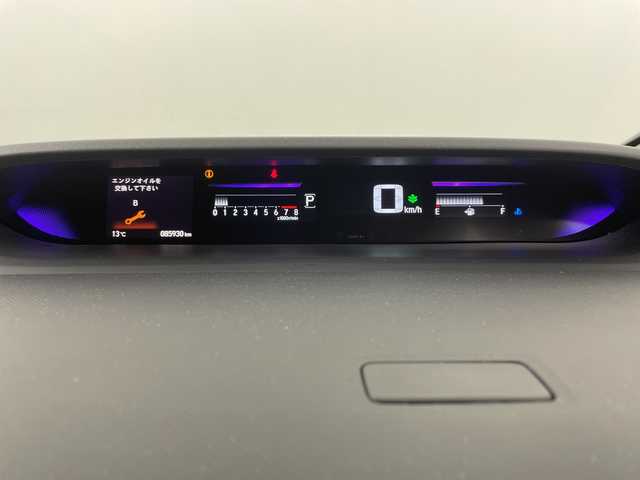 ホンダ ステップワゴン スパーダ ホンダセンシング 道央・札幌 2019(平31)年 8.6万km スーパープラチナメタリック ・４WD/ホンダセンシング/・衝突軽減ブレーキ〈CMBS〉/・LKAS〈車線維持支援システム〉/・レーダークルーズコントロール/・純正9インチインターナビ/・DVD.CD.SD.BT.フルセグ/・マルチビューカメラシステム/・両側パワースライドドア/・リアドアわくわくゲート/・フロントワイパーデアイサー/・LEDライト/オートハイビーム/・ミラーヒーター/・ビルとインETC/・スタッドレスタイヤ積込み有/・スマートキーｘ２