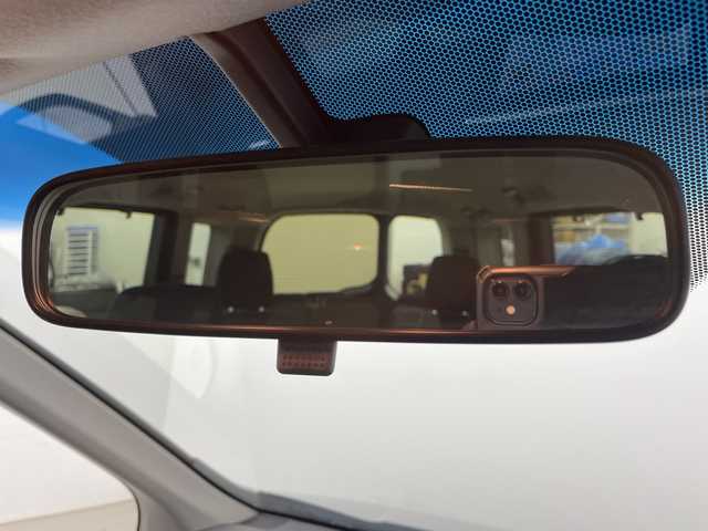 ホンダ ステップワゴン スパーダ ホンダセンシング 道央・札幌 2019(平31)年 8.6万km スーパープラチナメタリック ・４WD/ホンダセンシング/・衝突軽減ブレーキ〈CMBS〉/・LKAS〈車線維持支援システム〉/・レーダークルーズコントロール/・純正9インチインターナビ/・DVD.CD.SD.BT.フルセグ/・マルチビューカメラシステム/・両側パワースライドドア/・リアドアわくわくゲート/・フロントワイパーデアイサー/・LEDライト/オートハイビーム/・ミラーヒーター/・ビルとインETC/・スタッドレスタイヤ積込み有/・スマートキーｘ２