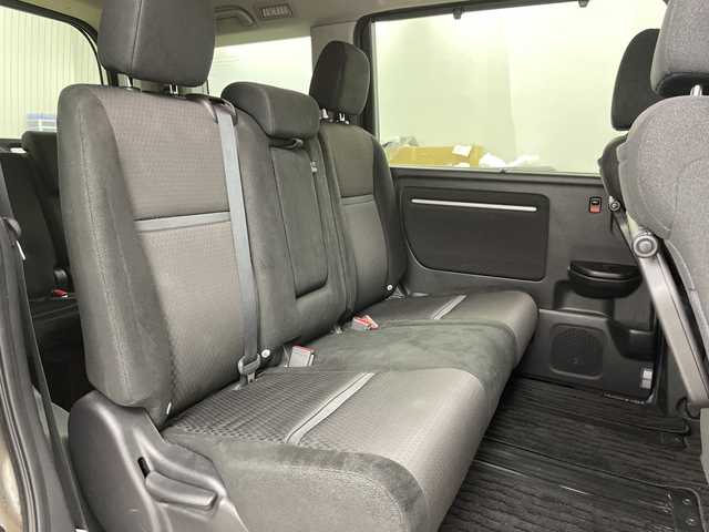 ホンダ ステップワゴン スパーダ ホンダセンシング 道央・札幌 2019(平31)年 8.6万km スーパープラチナメタリック ・４WD/ホンダセンシング/・衝突軽減ブレーキ〈CMBS〉/・LKAS〈車線維持支援システム〉/・レーダークルーズコントロール/・純正9インチインターナビ/・DVD.CD.SD.BT.フルセグ/・マルチビューカメラシステム/・両側パワースライドドア/・リアドアわくわくゲート/・フロントワイパーデアイサー/・LEDライト/オートハイビーム/・ミラーヒーター/・ビルとインETC/・スタッドレスタイヤ積込み有/・スマートキーｘ２