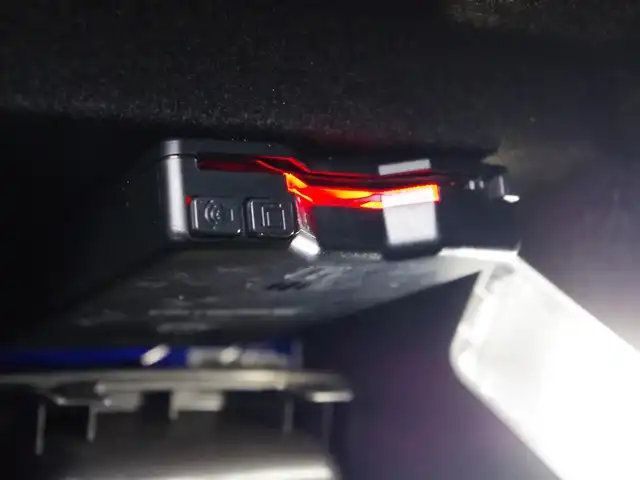 プジョー ３００８ GT ブルー HDi 埼玉県 2021(令3)年 4.5万km パール ワンオーナー/ブラックハーフレザーシート/アダプティブクルーズコントロール/CarPlay/パークセンサー/ブラインドスポットモニター/サイド/バックカメラ/ルームミラー内臓サイドカメラ/純正ディスプレイオーディオ/ETC/シートヒーター/ワイヤレス充電/LEDヘッドライト/シートポジションメモリー機能