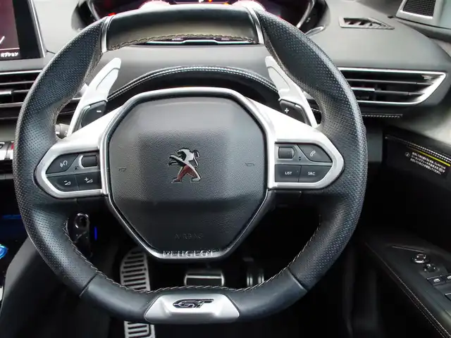 プジョー ３００８ GT ブルー HDi 埼玉県 2021(令3)年 4.5万km パール ワンオーナー/ブラックハーフレザーシート/アダプティブクルーズコントロール/CarPlay/パークセンサー/ブラインドスポットモニター/サイド/バックカメラ/ルームミラー内臓サイドカメラ/純正ディスプレイオーディオ/ETC/シートヒーター/ワイヤレス充電/LEDヘッドライト/シートポジションメモリー機能