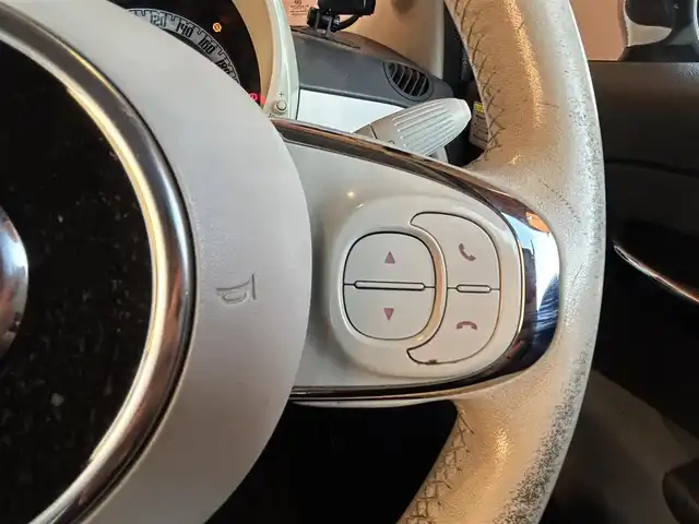 フィアット ５００ ツインエア ポップ 愛知県 2016(平28)年 9.8万km ビアンコ・ガーラ 登録時走行距離97957キロ/純正オーディオ/Bluetooth接続/USB入力端子/前方ドライブレコーダー/革シートカバー/リモコンキー/純正フロアマット/取扱説明書/保証書