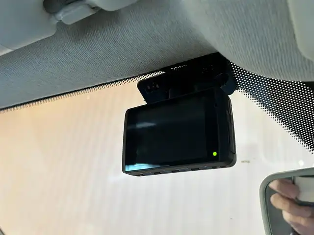 フィアット ５００ ツインエア ポップ 愛知県 2016(平28)年 9.8万km ビアンコ・ガーラ 登録時走行距離97957キロ/純正オーディオ/Bluetooth接続/USB入力端子/前方ドライブレコーダー/革シートカバー/リモコンキー/純正フロアマット/取扱説明書/保証書