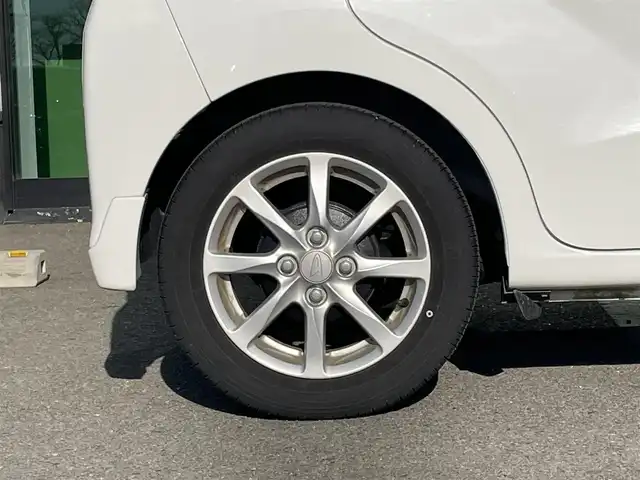 ダイハツ ムーヴ X SA 和歌山県 2015(平27)年 1.6万km ホワイト 社外ナビ/バックカメラ/HDMI/衝突軽減ブレーキ/コーナーセンサー/横滑り防止機能/アイドリングストップ/純正アルミホイール/純正フロアマット/オートライト