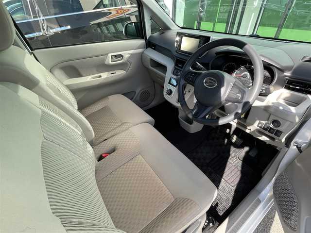 ダイハツ ムーヴ X SA 和歌山県 2015(平27)年 1.6万km ホワイト 社外ナビ/バックカメラ/HDMI/衝突軽減ブレーキ/コーナーセンサー/横滑り防止機能/アイドリングストップ/純正アルミホイール/純正フロアマット/オートライト