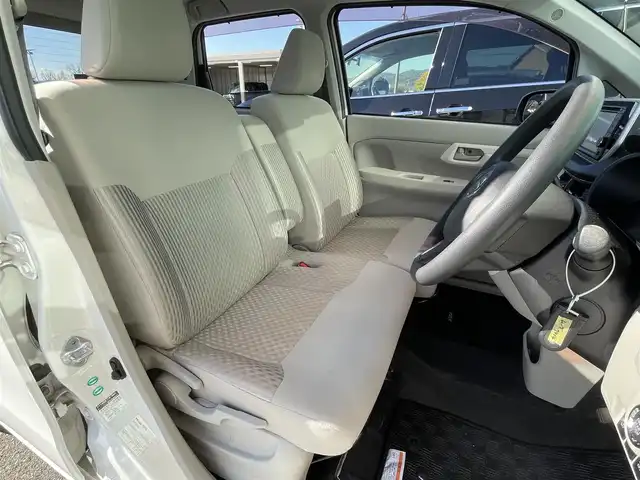 ダイハツ ムーヴ X SA 和歌山県 2015(平27)年 1.6万km ホワイト 社外ナビ/バックカメラ/HDMI/衝突軽減ブレーキ/コーナーセンサー/横滑り防止機能/アイドリングストップ/純正アルミホイール/純正フロアマット/オートライト