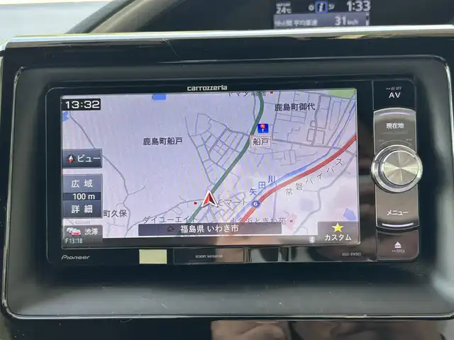 トヨタ ヴォクシー ハイブリッド ZS 煌 福島県 2018(平30)年 9.4万km ホワイトパールクリスタルシャイン 登録時走行距離：93/676km/社外SDナビ/（フルセグTV/BT接続/AM/FM/CD/DVD）/社外フリップダウンモニター/両側パワースライドドア/バックカメラ/ETC/PUSHスタート/シートヒーター（D/N席）/クルーズコントロール/ステアリングスイッチ/ドライブレコーダー/電格ミラー/ウィンカーミラー/オートライト/オートハイビーム/LEDヘッドライト/フォグランプ/純正フロアマット/社外AW/スマートキー/スペアキー/ドアバイザー/サマータイヤ4本/レーンキープ/車両接近通報装置/衝突被害軽減ブレーキ/横滑り防止装置/三列シート/ウォークスルー/保証書/取扱説明書