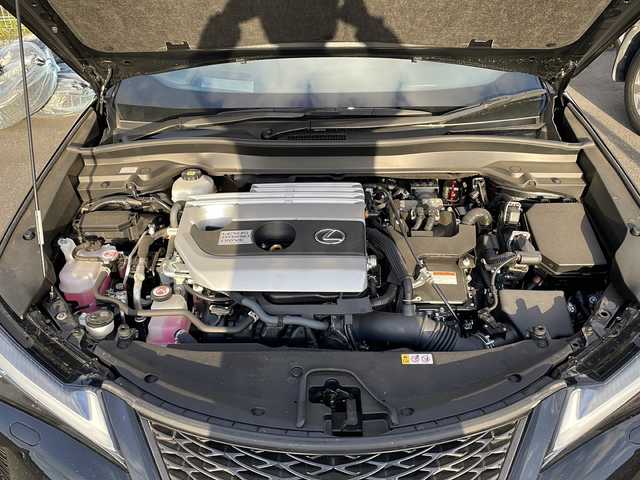 レクサス ＵＸ 250h Fスポーツ 岩手県 2021(令3)年 1.9万km グラファイトブラックガラスフレーク 純正10インチSDナビ/AM/FM/CD/DVD/Bluetooth/フルセグTV/純正オーディオ/バックカメラ/パノラミックビューモニター/ビルトインETC/ドライブレコーダー/レーダークルーズコントロール/衝突被害軽減ブレーキ/レーンキープアシスト/横滑り防止装置/パワーシート/シートヒーター/ステアリングヒーター/オートライト/オートハイビーム/LEDヘッドライト/フォグランプ/スマートキー/プッシュスタート/電動格納ミラー/純正18インチAW/社外AWスタッドレスタイヤ車載/純正フロアマット/パドルシフト/ワイヤレス充電器/保証書/取扱説明書
