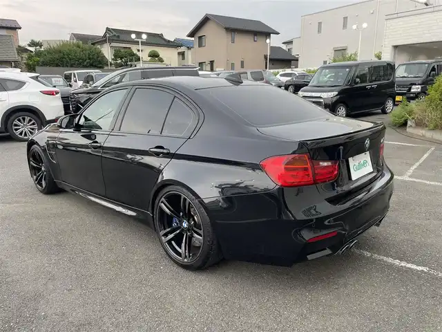 ＢＭＷ Ｍ３ セダン 神奈川県 2015(平27)年 5.4万km サファイアブラックP OP１９インチAW/赤レザーシート/・前席パワーシート/・前席シートヒーター/純正HDDナビ/・MSV・DVD/・AUX・USB端子/・フルセグTV/・バックカメラ/パークディスタンスコントロール/インテリジェントセーフティ/・Cityブレーキ機能付き追突警告/・レーンデパーチャウォーニング/リアスポイラー/HIDライト/サイド・カーテンエアバック/スマートキーX2/新車時手帳、取説