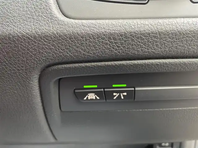 ＢＭＷ Ｍ３ セダン 神奈川県 2015(平27)年 5.4万km サファイアブラックP OP１９インチAW/赤レザーシート/・前席パワーシート/・前席シートヒーター/純正HDDナビ/・MSV・DVD/・AUX・USB端子/・フルセグTV/・バックカメラ/パークディスタンスコントロール/インテリジェントセーフティ/・Cityブレーキ機能付き追突警告/・レーンデパーチャウォーニング/リアスポイラー/HIDライト/サイド・カーテンエアバック/スマートキーX2/新車時手帳、取説
