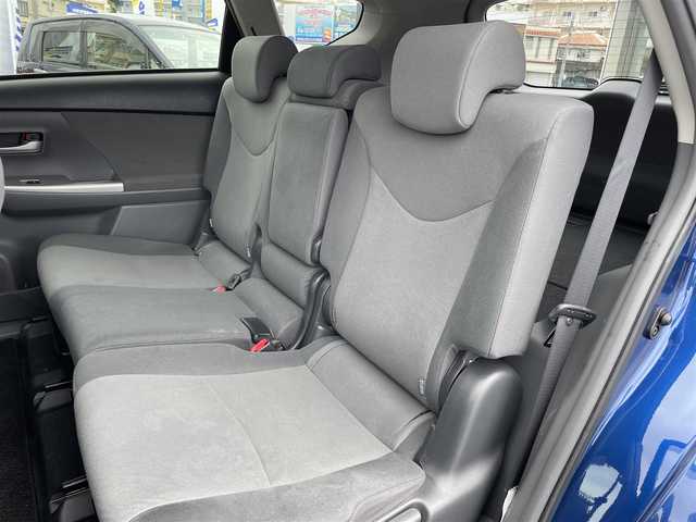 トヨタ プリウス α S ツーリングセレクション 沖縄県 2014(平26)年 5.9万km ダークブルーマイカ (株)IDOMが運営する【じしゃロンコザ店】の自社ローン専用車両になりますこちらは現金またはオートローンご利用時の価格です。自社ローンご希望の方は別途その旨お申付け下さい/純正ナビ　/ＣＤ／ＤＶＤ再生　/ＥＴＣ　/プッシュスタート　/スマートキー　/スペアキー　/オートライト　/ＬＥＤヘッドライト　/純正アルミホイール　/純正フロアマット　/取扱説明書　/パワーステアリング