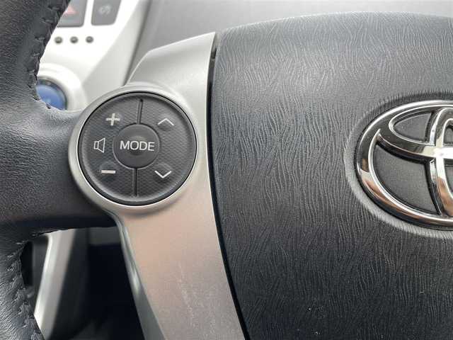 トヨタ プリウス α S ツーリングセレクション 沖縄県 2014(平26)年 5.9万km ダークブルーマイカ (株)IDOMが運営する【じしゃロンコザ店】の自社ローン専用車両になりますこちらは現金またはオートローンご利用時の価格です。自社ローンご希望の方は別途その旨お申付け下さい/純正ナビ　/ＣＤ／ＤＶＤ再生　/ＥＴＣ　/プッシュスタート　/スマートキー　/スペアキー　/オートライト　/ＬＥＤヘッドライト　/純正アルミホイール　/純正フロアマット　/取扱説明書　/パワーステアリング
