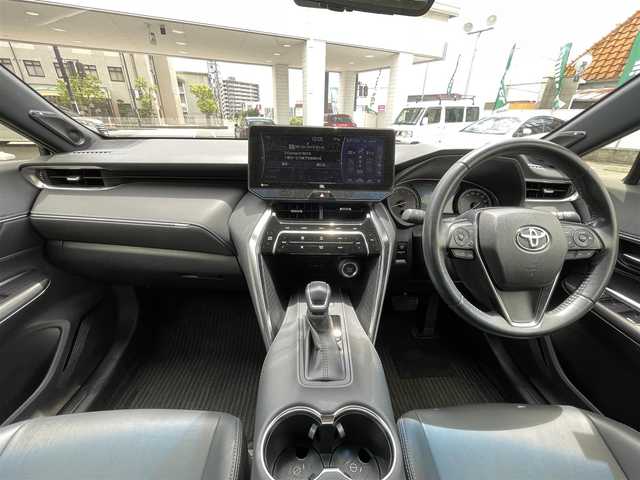 トヨタ ハリアー Z 岡山県 2020(令2)年 4.5万km ブラック 登録時走行距離44321キロ/純正12，3インチナビ/AM/FM/Bluetooth/TV/Miracast/JBLサウンド/Toyota Safety Sense/・プリクラッシュセーフティ/・レーンディパーチャーアラート/・ブラインドスポットモニター/・レーダークルーズコントロール/コーナーセンサー/アラウンドビューモニター/デジタルインナーミラー/ヘッドアップディスプレイ/電動リアゲート/純正19インチAW/プッシュスタート/スマートキー/ETC2.0