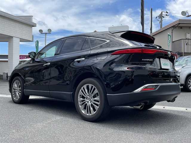トヨタ ハリアー Z 岡山県 2020(令2)年 4.5万km ブラック 登録時走行距離44321キロ/純正12，3インチナビ/AM/FM/Bluetooth/TV/Miracast/JBLサウンド/Toyota Safety Sense/・プリクラッシュセーフティ/・レーンディパーチャーアラート/・ブラインドスポットモニター/・レーダークルーズコントロール/コーナーセンサー/アラウンドビューモニター/デジタルインナーミラー/ヘッドアップディスプレイ/電動リアゲート/純正19インチAW/プッシュスタート/スマートキー/ETC2.0