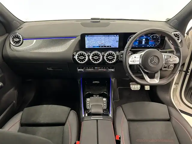 メルセデス・ベンツ ＧＬＡ２００ｄ 4マチック AMGライン 岡山県 2020(令2)年 3万km ポーラホワイト 純正ナビ　/全方位カメラ　/Ｂｌｕｅｔｏｏｔｈ　/フルセグTV/AMGパッケージ/RSP/アンビエントライト　/DSR/ハーフレザーシート　/コーナーセンサー　/道路標識アシスト/アテンションアシスト/レーンキープアシスト　/アクティブブレーキアシスト　/レーンチェンジアシスト　/アクティブブレーキアシスト/横滑り防止装置/パワーバックドア　/LEDヘッドライト/ＥＴＣ