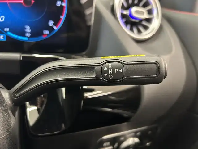 メルセデス・ベンツ ＧＬＡ２００ｄ 4マチック AMGライン 岡山県 2020(令2)年 3万km ポーラホワイト 純正ナビ　/全方位カメラ　/Ｂｌｕｅｔｏｏｔｈ　/フルセグTV/AMGパッケージ/RSP/アンビエントライト　/DSR/ハーフレザーシート　/コーナーセンサー　/道路標識アシスト/アテンションアシスト/レーンキープアシスト　/アクティブブレーキアシスト　/レーンチェンジアシスト　/アクティブブレーキアシスト/横滑り防止装置/パワーバックドア　/LEDヘッドライト/ＥＴＣ
