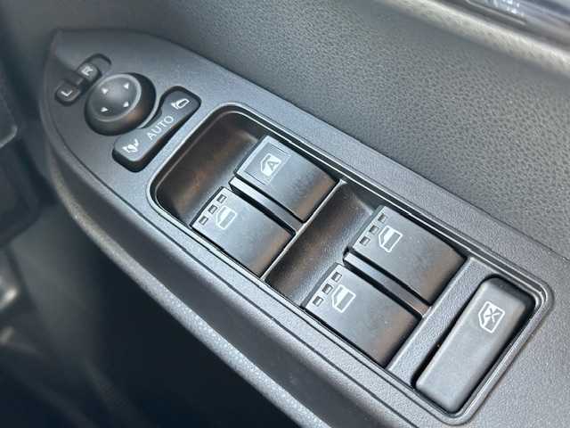 ダイハツ タント カスタム X 茨城県 2024(令6)年 0.3万km シャイニングホワイトパール 両側パワースライドドア　/シートヒーター　/ＬＥＤライト　/コーナーセンサー前後　/アイドリングストップ　/オートライト　/レーンキープアシスト　/パーキングアシスト　/プッシュスタート　/エアバックＷ＋サイド/パワーステアリング/パワーウィンドウ/スペアキー/純正14インチアルミホイール
