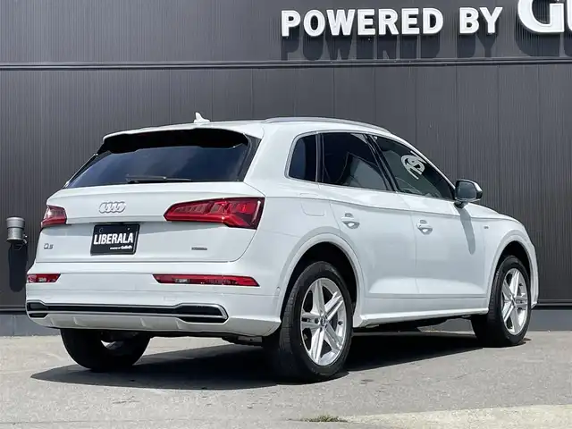 アウディ Ｑ５ 40TDIクワトロ スポーツ 長野県 2020(令2)年 2.3万km グレイシアホワイトメタリック S LINE パッケージ/アシスタンスパッケージ/・フロントエマージェンシーブレーキアシスト/・アダプティブクルーズコントロール（ACC）/・Audiサイドアシスト/・アクティブレーンアシスト/・パークアシストプラス/MMIナビ/・360°カメラ/・フルセグTV/・bluetooth/・USB/マトリクスLEDヘッドライト/後席モニター/D/Nパワーシート/D/Nシートヒーター/パワーバックドア/パークエイド/ダウンヒルアシスト/アイドリングストップ/ドライブセレクト/アドバンストキー/ETC/保証書・取説・スペアキー