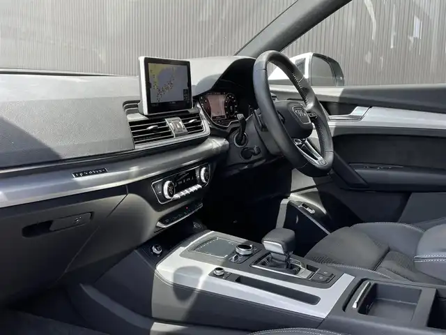 アウディ Ｑ５ 40TDIクワトロ スポーツ 長野県 2020(令2)年 2.3万km グレイシアホワイトメタリック S LINE パッケージ/アシスタンスパッケージ/・フロントエマージェンシーブレーキアシスト/・アダプティブクルーズコントロール（ACC）/・Audiサイドアシスト/・アクティブレーンアシスト/・パークアシストプラス/MMIナビ/・360°カメラ/・フルセグTV/・bluetooth/・USB/マトリクスLEDヘッドライト/後席モニター/D/Nパワーシート/D/Nシートヒーター/パワーバックドア/パークエイド/ダウンヒルアシスト/アイドリングストップ/ドライブセレクト/アドバンストキー/ETC/保証書・取説・スペアキー