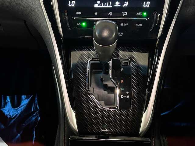 トヨタ ハリアー プレミアム 道央・札幌 2019(令1)年 6.6万km ホワイトパールクリスタルシャイン 【2509041456】/４ＷＤ　/純正９インチナビ　/フルセグＴＶ　/バックカメラ　/パワーバックドア　/トヨタセーフティセンス　/ハーフレザーシート　/純正１８インチアルミホイール　/コーナーセンサー　/ドライブレコーダー　/ＬＥＤヘッドライト/ETC