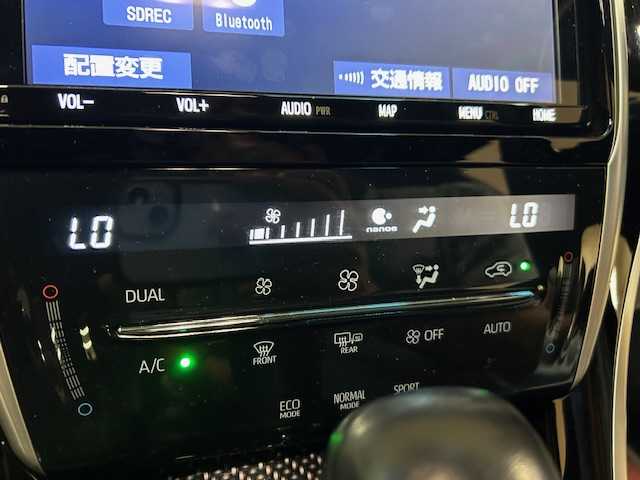 トヨタ ハリアー プレミアム 道央・札幌 2019(令1)年 6.6万km ホワイトパールクリスタルシャイン 【2509041456】/４ＷＤ　/純正９インチナビ　/フルセグＴＶ　/バックカメラ　/パワーバックドア　/トヨタセーフティセンス　/ハーフレザーシート　/純正１８インチアルミホイール　/コーナーセンサー　/ドライブレコーダー　/ＬＥＤヘッドライト/ETC