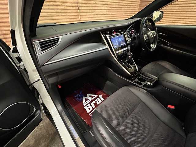 トヨタ ハリアー プレミアム 道央・札幌 2019(令1)年 6.6万km ホワイトパールクリスタルシャイン 【2509041456】/４ＷＤ　/純正９インチナビ　/フルセグＴＶ　/バックカメラ　/パワーバックドア　/トヨタセーフティセンス　/ハーフレザーシート　/純正１８インチアルミホイール　/コーナーセンサー　/ドライブレコーダー　/ＬＥＤヘッドライト/ETC