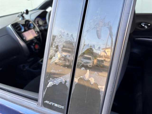 日産 ノート e－パワーオーテック 茨城県 2018(平30)年 3.8万km オーロラフレアブルーパール 純正ナビ ［MM318-W]/　(AM/FM/CD/DVD/Bluetooth/AUX)/フルセグTV/アラウンドビューモニター/純正ドライブレコーダー ［D34-D]/前後コーナーセンサー/ETC/純正フロアマット/社外15インチアルミホイール/プッシュスタート/LEDヘッドライト/オートマチックハイビーム/オートライト/クルーズコントロール/PCS/レーンキープアシスト/横滑り防止機能