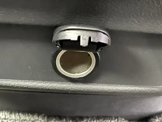 日産 セレナ X V 千葉県 2021(令3)年 1.1万km アズライトブルー 禁煙車/ワンオーナー/エマージェンシーブレーキ/・車線逸脱警報システム/・ブラインドスポットモニター/・クリアランスソナー/純正10インチメモリナビ/・CD/DVD/Bluetooth/フルセグTV/・全方位カメラ/・ビルトインETC/両側電動ドア/クルーズコントロール/ステアリングスイッチ/社外フロアマット/純正ホイールキャップ/オートライト