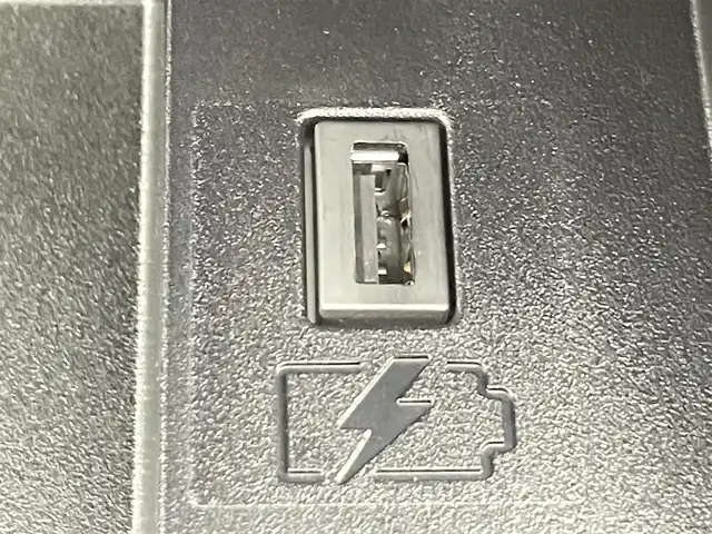 日産 セレナ X V 千葉県 2021(令3)年 1.1万km アズライトブルー 禁煙車/ワンオーナー/エマージェンシーブレーキ/・車線逸脱警報システム/・ブラインドスポットモニター/・クリアランスソナー/純正10インチメモリナビ/・CD/DVD/Bluetooth/フルセグTV/・全方位カメラ/・ビルトインETC/両側電動ドア/クルーズコントロール/ステアリングスイッチ/社外フロアマット/純正ホイールキャップ/オートライト