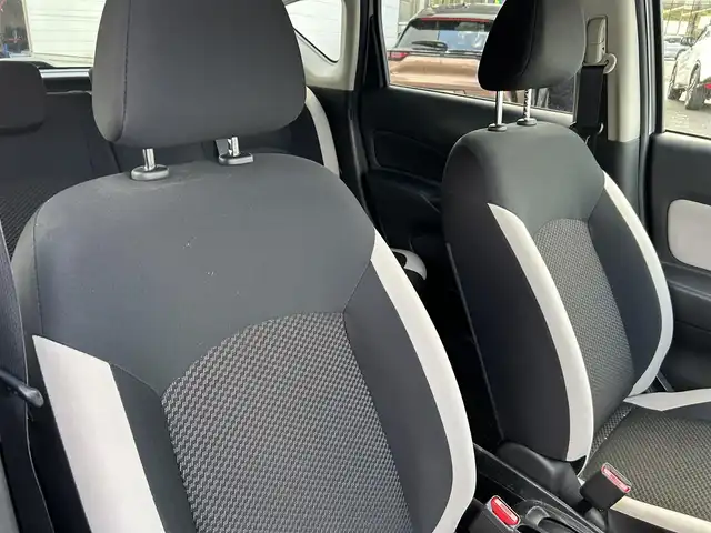 日産 ノート X 長崎県 2018(平30)年 4.3万km ブリリアントシルバー ポータブルナビ（ワンセグ）/純正オーディオ（AM/FM/CD/AUX)/プッシュスタート/アイドリングストップ/衝突軽減システム/車線逸脱警報装置/横滑り防止装置/ヘッドライトレベライザー/電格ウィンカーミラー/オートライト/純正フロアマット/ドアバイザー/前方ドライブレコーダー/ETC/スペアキー/ワンオーナー/取扱説明書/保証書