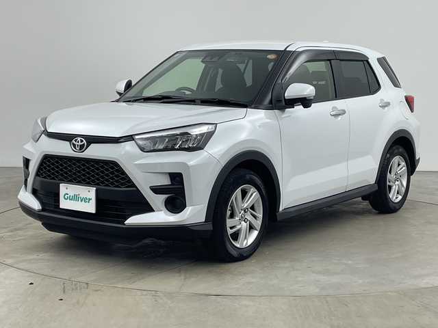 トヨタ ライズ G 兵庫県 2023(令5)年 2.1万km シャイニングホワイトパール ・プリクラッシュセーフティ/・クリアランスソナー/・先行車発進お知らせ/・車線逸脱警報/・ステアリングアシスト/・標識認識/・ふらつき警報/・後退時交差車両検知警報システム/・社外7インチナビ＆フルセグ＆BT＆DVD/・パノラマミックビューモニター/・前後ドライブレコーダー/・ビルトインETC/・ブラインドスポットモニター/・スマートキー/・プッシュスタート/・フロアマット/・ドアバイザー/・純正16インチアルミホイール/・LEDヘッドライト/・オートライト/・横滑り防止装置/・アイドリングストップ