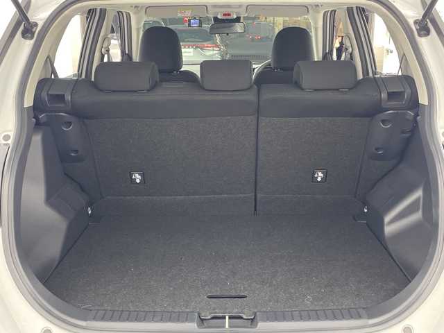 トヨタ ライズ G 兵庫県 2023(令5)年 2.1万km シャイニングホワイトパール ・プリクラッシュセーフティ/・クリアランスソナー/・先行車発進お知らせ/・車線逸脱警報/・ステアリングアシスト/・標識認識/・ふらつき警報/・後退時交差車両検知警報システム/・社外7インチナビ＆フルセグ＆BT＆DVD/・パノラマミックビューモニター/・前後ドライブレコーダー/・ビルトインETC/・ブラインドスポットモニター/・スマートキー/・プッシュスタート/・フロアマット/・ドアバイザー/・純正16インチアルミホイール/・LEDヘッドライト/・オートライト/・横滑り防止装置/・アイドリングストップ