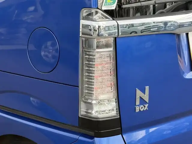 ホンダ Ｎ ＢＯＸ カスタム SSパッケージ 岩手県 2017(平29)年 3.5万km ブリリアントスポーティブルーメタリック2トーン 禁煙車/4WD/両側パワースライドドア/前席シートヒーター/2列目サンシェード/純正ナビ/→フルセグTV/Bluetooth/CD/DVD/FM/AM/バックカメラ/ステアリングスイッチ/横滑り防止装置/オートライト/LEDヘッドライト/フォグライト/〇プッシュスタート/〇電動格納ミラー/〇ウィンカーミラー/〇フロアマット/〇シガーソケット/〇スマートキー/スペアキー/ビルトインETC