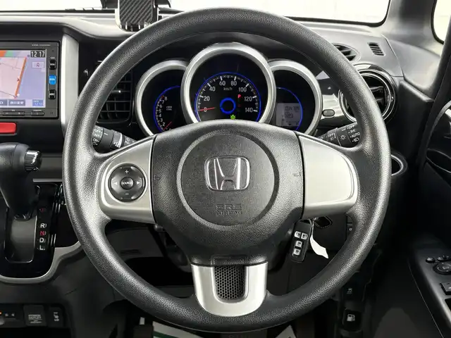 ホンダ Ｎ ＢＯＸ カスタム SSパッケージ 岩手県 2017(平29)年 3.5万km ブリリアントスポーティブルーメタリック2トーン 禁煙車/4WD/両側パワースライドドア/前席シートヒーター/2列目サンシェード/純正ナビ/→フルセグTV/Bluetooth/CD/DVD/FM/AM/バックカメラ/ステアリングスイッチ/横滑り防止装置/オートライト/LEDヘッドライト/フォグライト/〇プッシュスタート/〇電動格納ミラー/〇ウィンカーミラー/〇フロアマット/〇シガーソケット/〇スマートキー/スペアキー/ビルトインETC