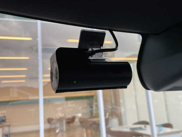 ダイハツ タント カスタム X 愛媛県 2019(令1)年 6.2万km シャイニングホワイトパール 社外7インチナビ（MDV-D306BT)/・Bluetooth/・CD/DVD/バックカメラ/ETC/両側パワースライドドア/運転席ロングスライドシート/衝突軽減ブレーキ/前後コーナーセンサー/レーンキープアシスト/LEDヘッドライト/オートライト/ステアリングスイッチ/後席ロール式サンシェード/電格ミラー/純正14インチAW/純正フロアマット/ハーフレザーシート/ベンチシート/スマートキー