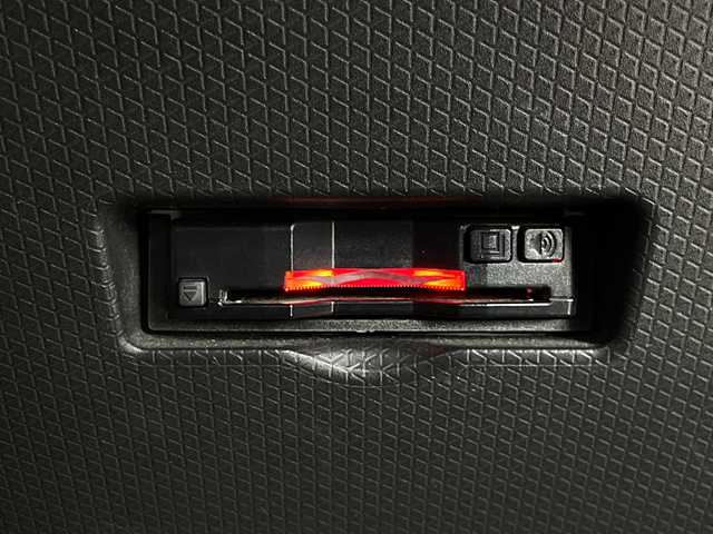 ダイハツ タント カスタム X 愛媛県 2019(令1)年 6.2万km シャイニングホワイトパール 社外7インチナビ（MDV-D306BT)/・Bluetooth/・CD/DVD/バックカメラ/ETC/両側パワースライドドア/運転席ロングスライドシート/衝突軽減ブレーキ/前後コーナーセンサー/レーンキープアシスト/LEDヘッドライト/オートライト/ステアリングスイッチ/後席ロール式サンシェード/電格ミラー/純正14インチAW/純正フロアマット/ハーフレザーシート/ベンチシート/スマートキー