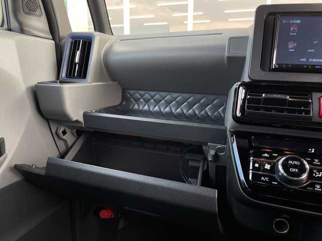 ダイハツ タント カスタム X 愛媛県 2019(令1)年 6.2万km シャイニングホワイトパール 社外7インチナビ（MDV-D306BT)/・Bluetooth/・CD/DVD/バックカメラ/ETC/両側パワースライドドア/運転席ロングスライドシート/衝突軽減ブレーキ/前後コーナーセンサー/レーンキープアシスト/LEDヘッドライト/オートライト/ステアリングスイッチ/後席ロール式サンシェード/電格ミラー/純正14インチAW/純正フロアマット/ハーフレザーシート/ベンチシート/スマートキー